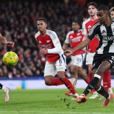 Newcastle United Soar Past Arsenal in Thrilling Carabao Cup Semi-Final